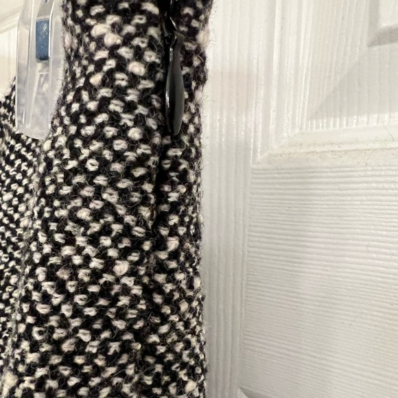 Talbots Size 10 petite winter weight pants, great condition, lined. - Picture 4 of 6